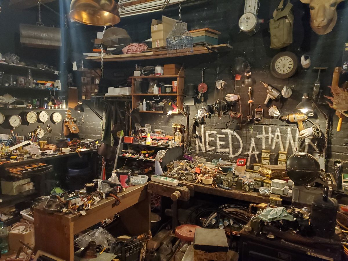 Iranian embassy with bridge mural