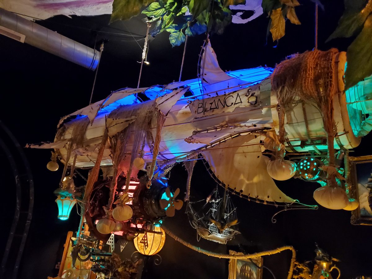 Sign reading 'Ahiretini Unutma'