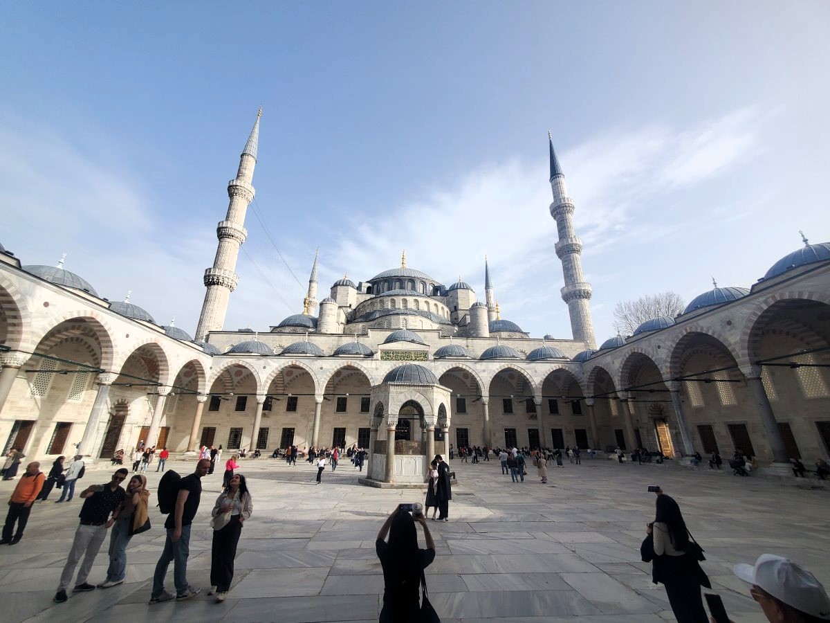 Marble courtyard of Blue Mosque