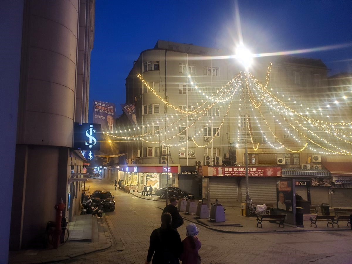 Shops closing in Istanbul at night